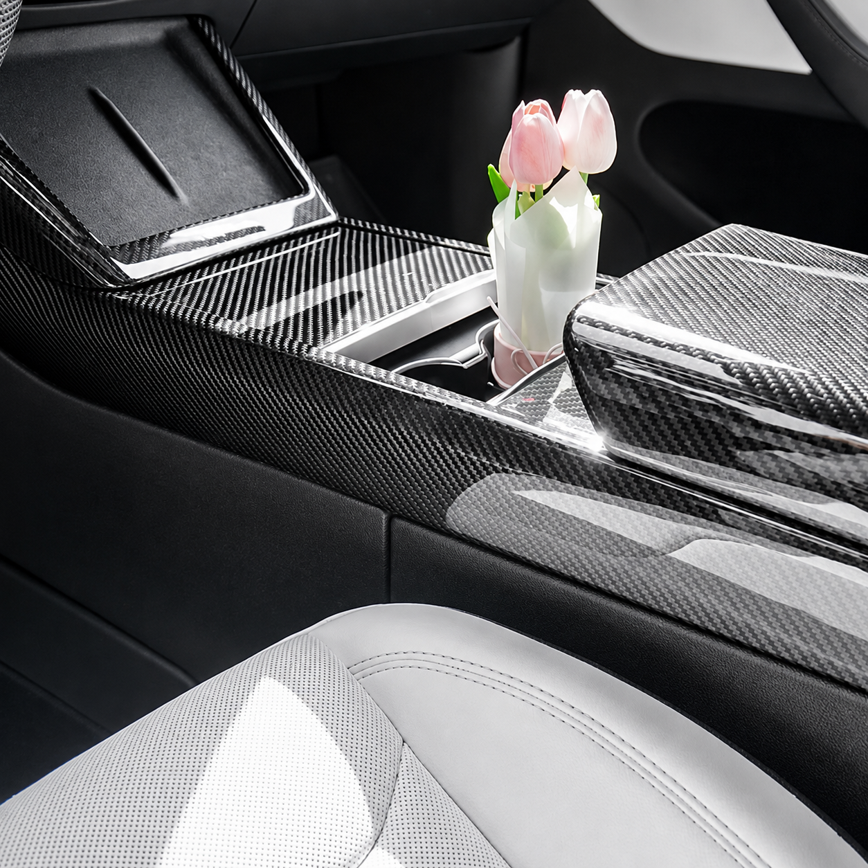 Carbon Fiber Center Console One-Piece Trim Frame for Tesla Model 3 Highland / Model Y Juniper / Model Y L