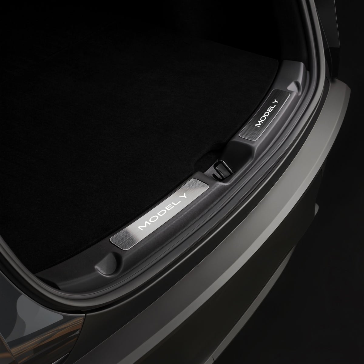 Model Y Juniper Trunk Illuminated Sill Plate