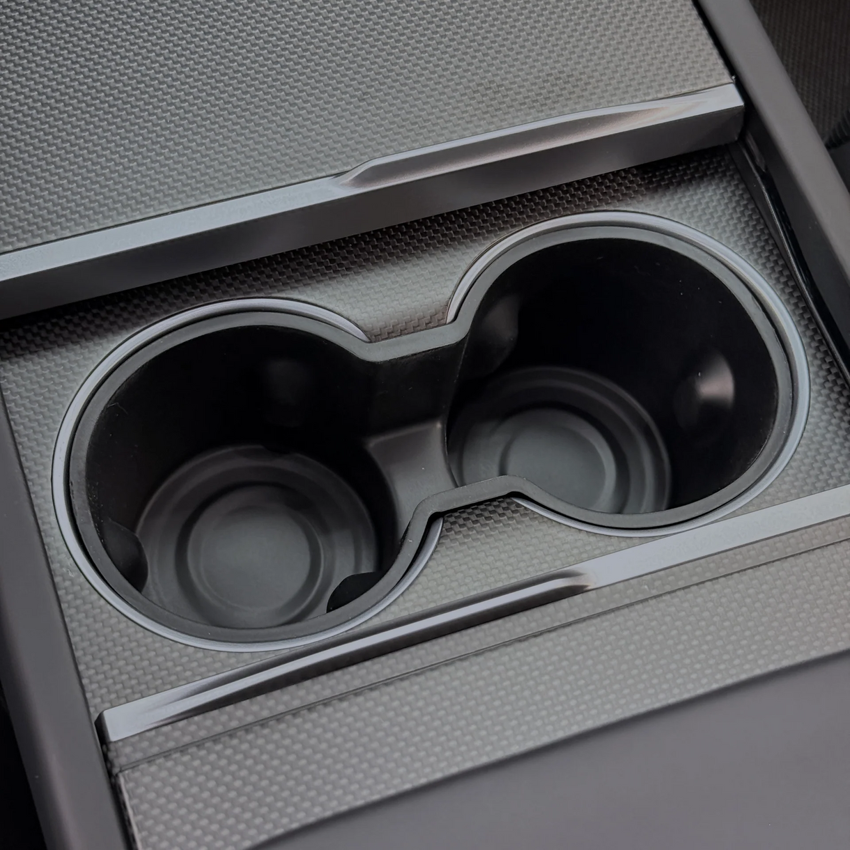 Tesla Model Y Juniper/3 Highland Real Carbon Fiber Rear Cup Holder Cover