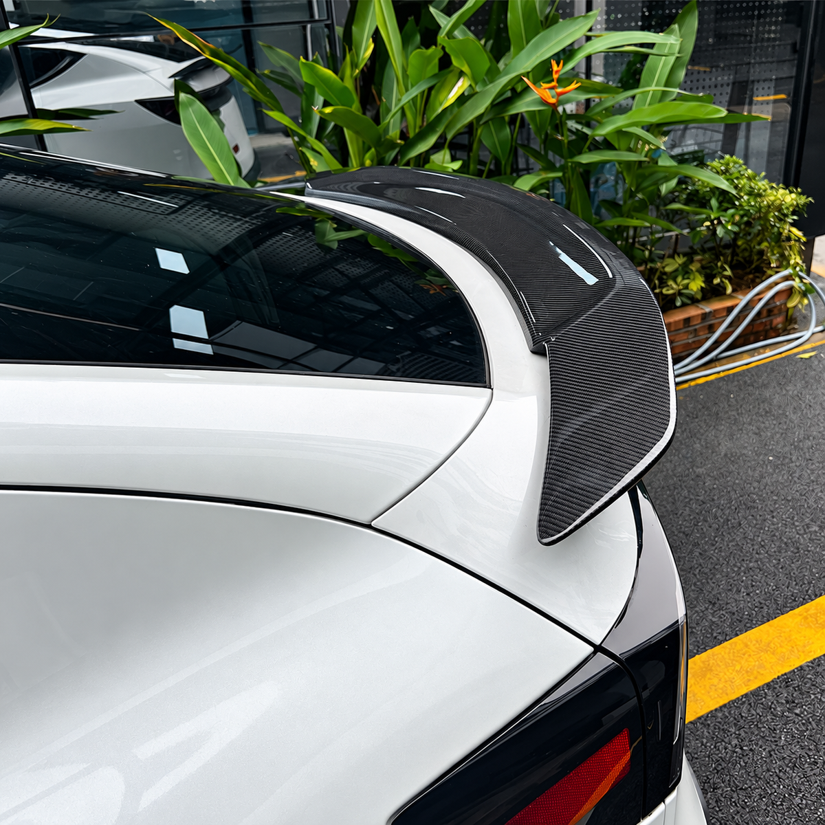 Gloss Carbon Fiber RT-Style Rear Spoiler for Tesla Model 3 Highland / Model Y Juniper