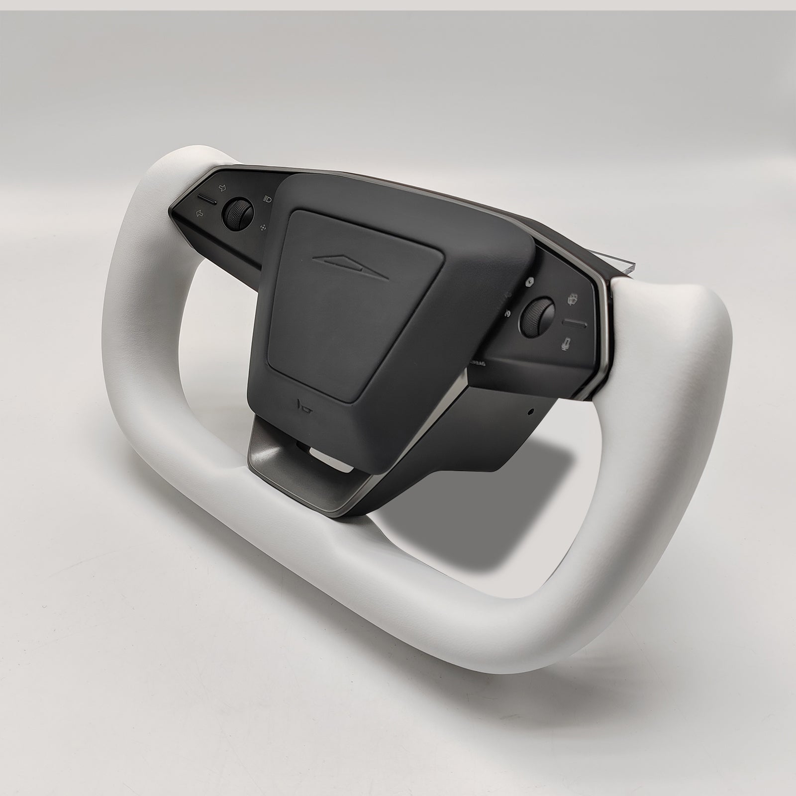 Cybertruck Yoke Steering Wheel and Carplay Dashboard Screen C9 9-in Touch Screen Combo Tesstudio®