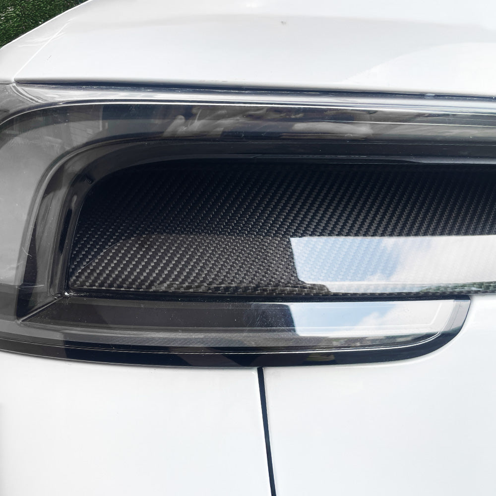 2025+ Tesla Model Y Juniper Carbon Fiber Lower Taillight Applique