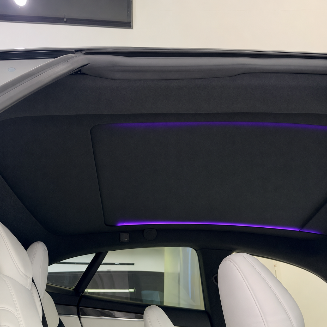 Electric Voice-Controlled Sunshade For Tesla Model S (2021-2026) - Tesstudio