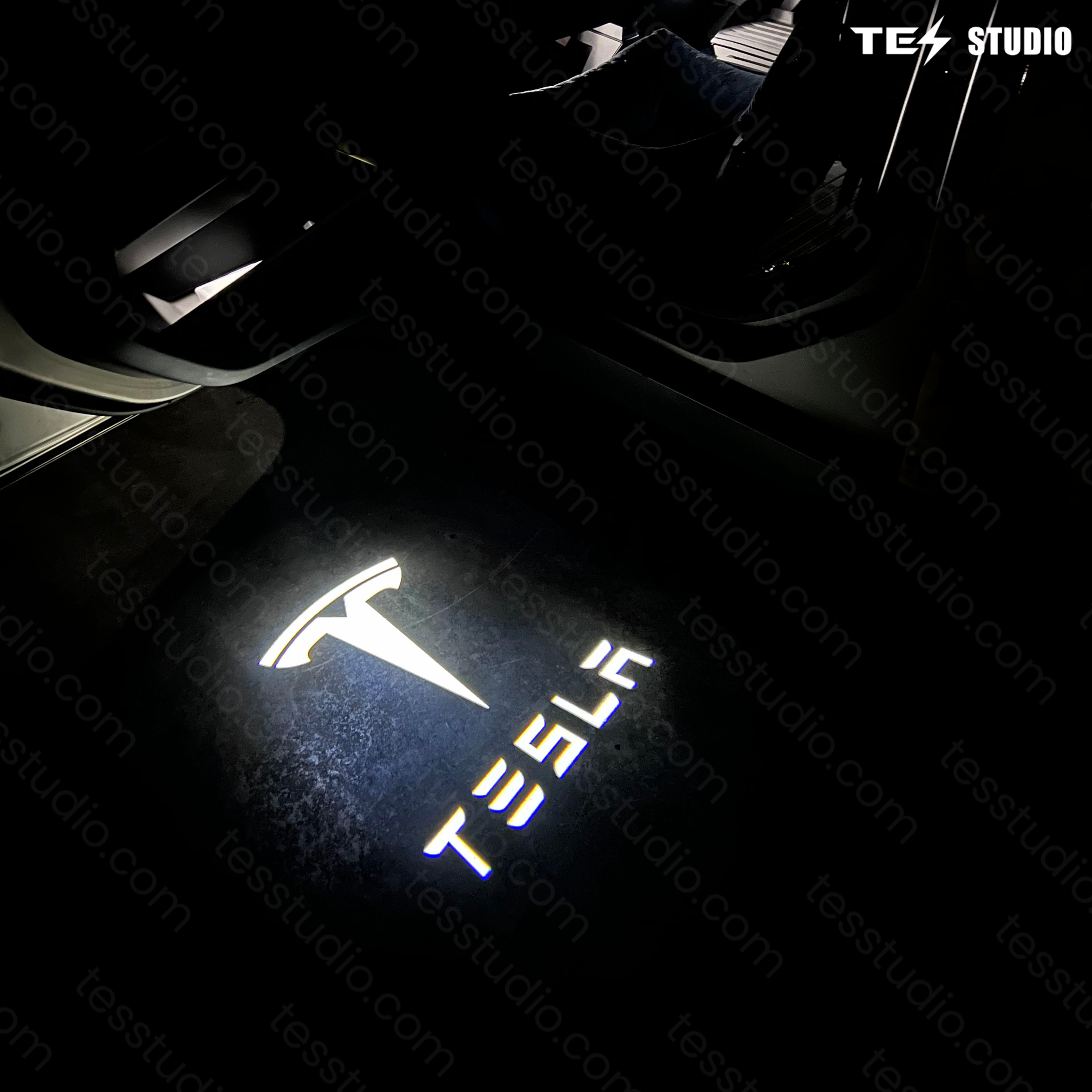 Tesla Accessories Welcome Puddle Lights Cybertruck Projector Door Step Light Interior Lights Bulbs Tesstudio®