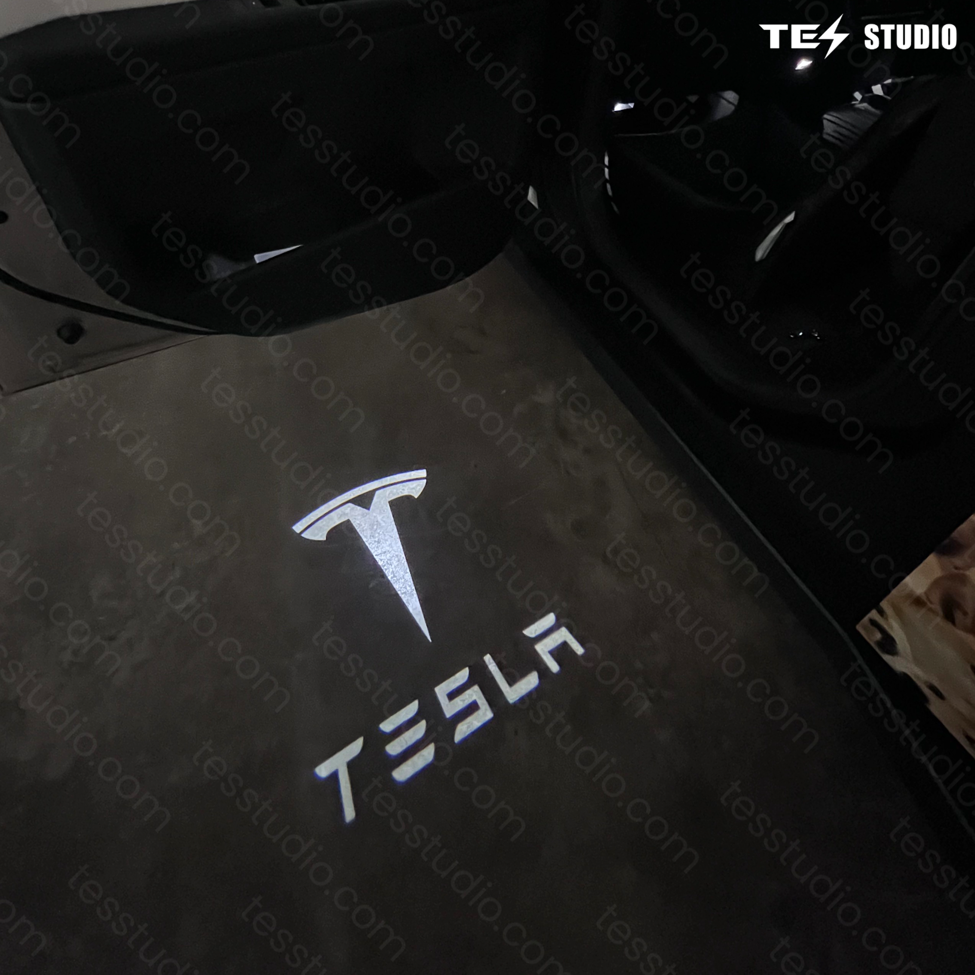 Tesla Accessories Welcome Puddle Lights Cybertruck Projector Door Step Light Interior Lights Bulbs Tesstudio®