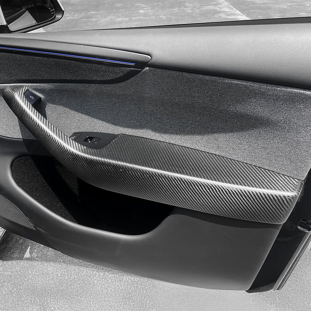 4-Piece Carbon Fiber Door Armrest Cover Set for Tesla Model Y Juniper / Model Y L